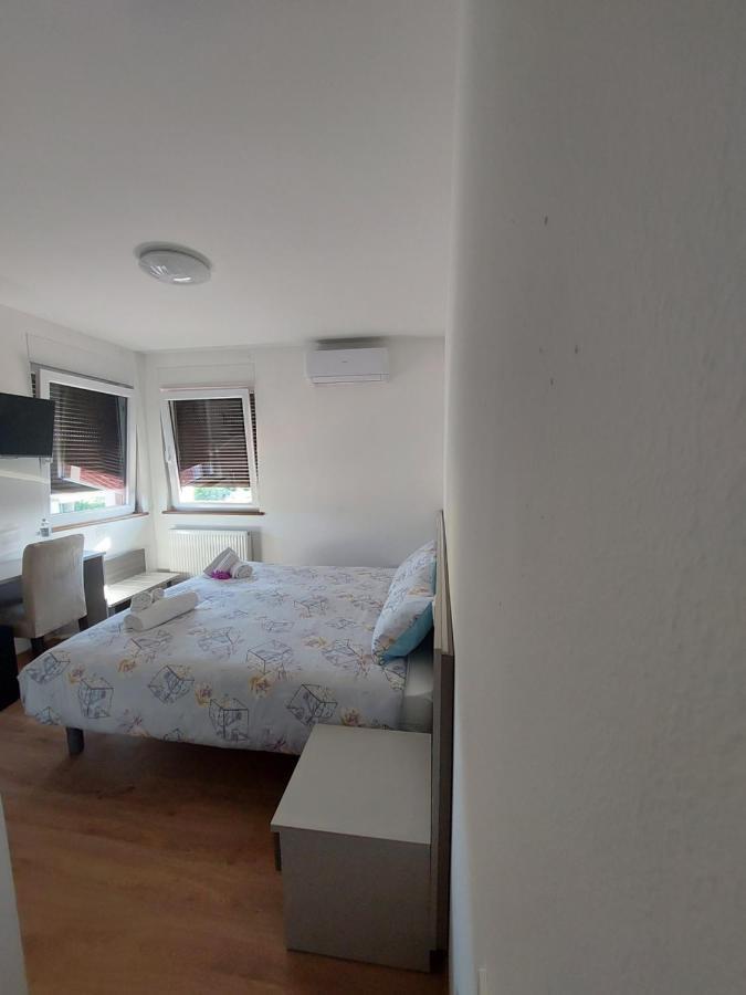 Locanda Rossa Hotel Romans di Varmo Bagian luar foto