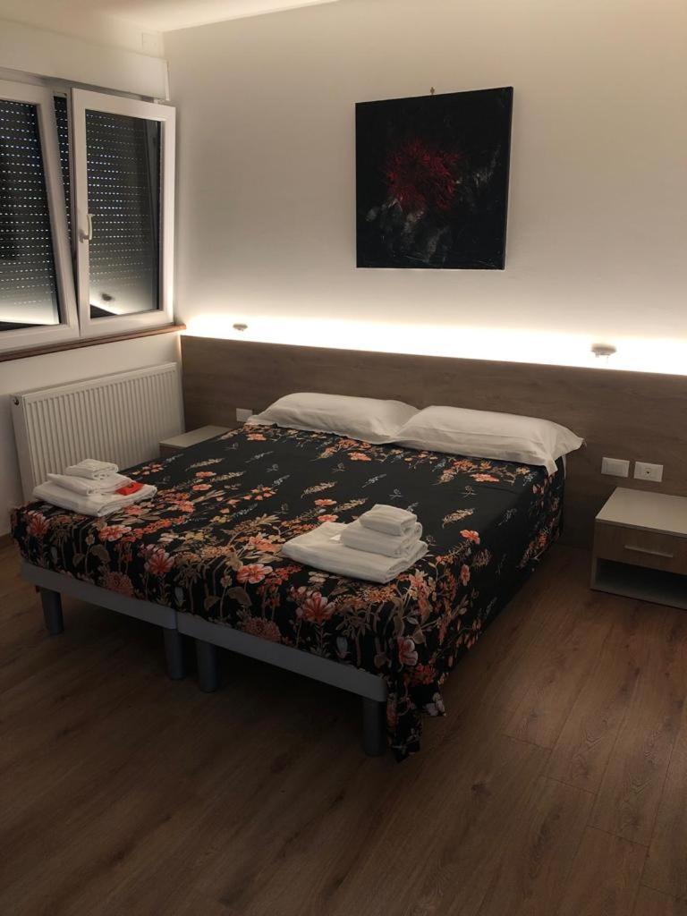 Locanda Rossa Hotel Romans di Varmo Bagian luar foto