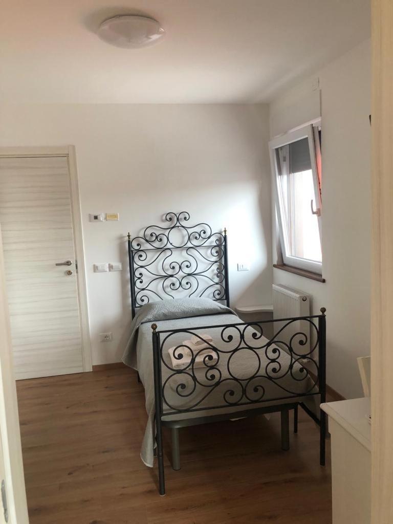 Locanda Rossa Hotel Romans di Varmo Bagian luar foto