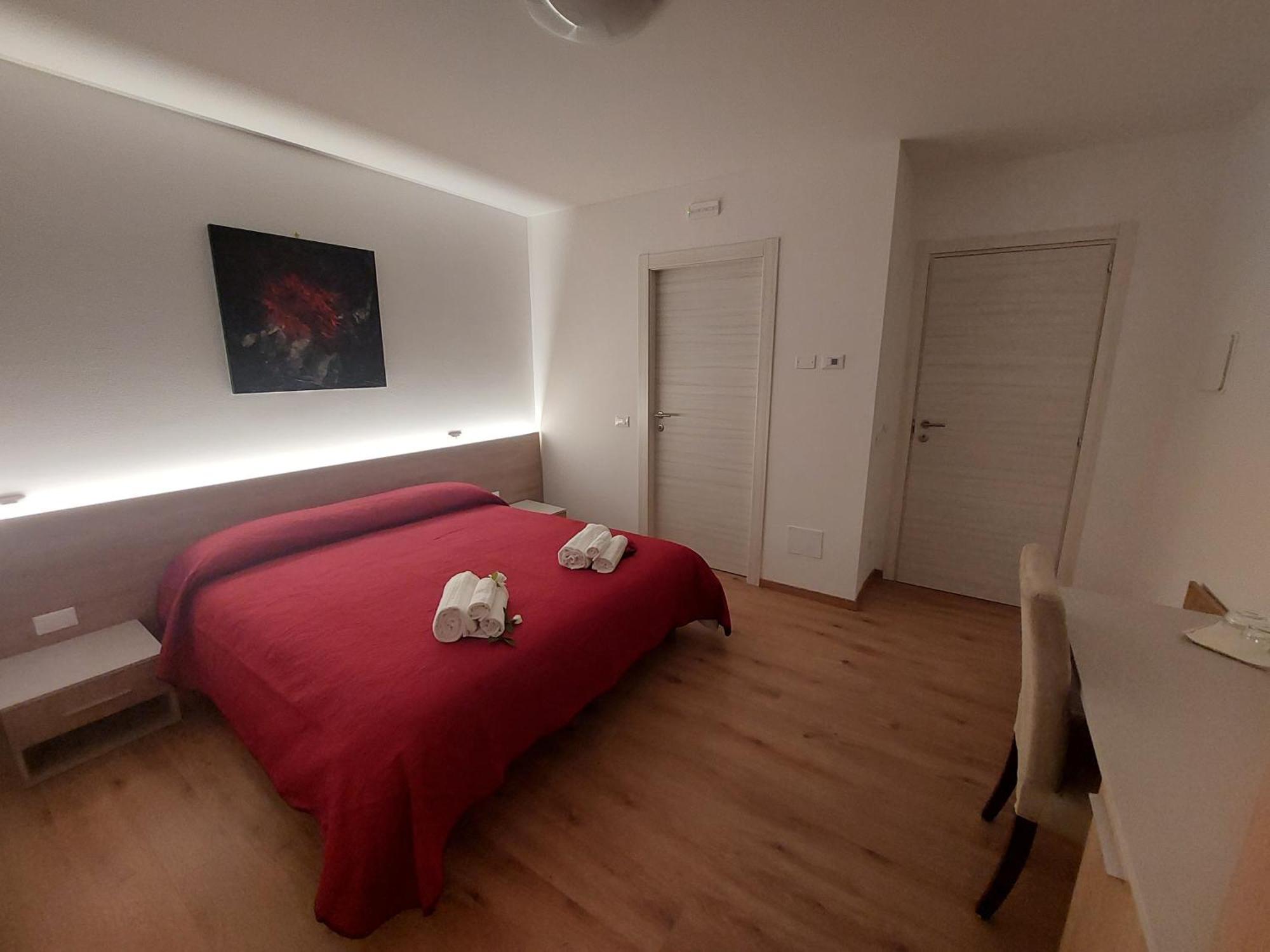 Locanda Rossa Hotel Romans di Varmo Ruang foto