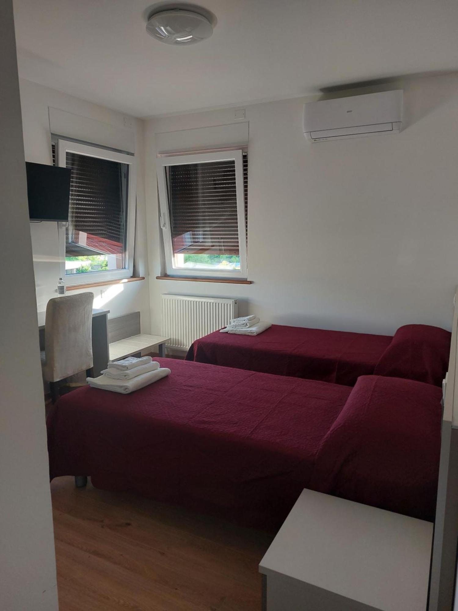 Locanda Rossa Hotel Romans di Varmo Ruang foto